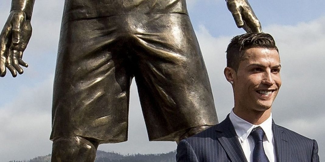 Cristiano Ronaldo’s Raunchy Pictures Create A Stir On Internet