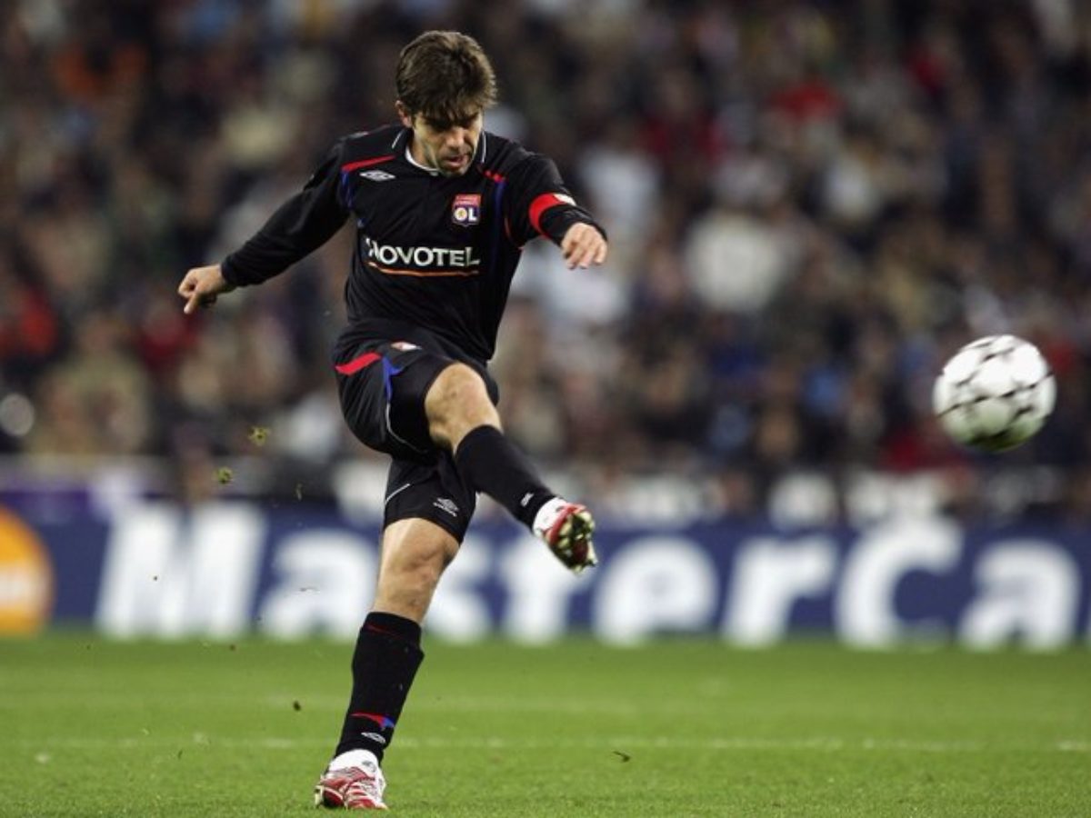 Juninho The Greatest Free Kick Taker Ever